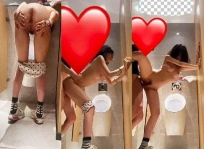 Bạn trai kéo em người yêu vào WC vụng trộm