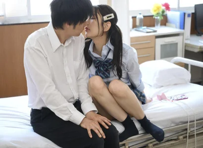 Học sinh nam yếu đuối bị khoa khôi đè ra địt giữa lớp